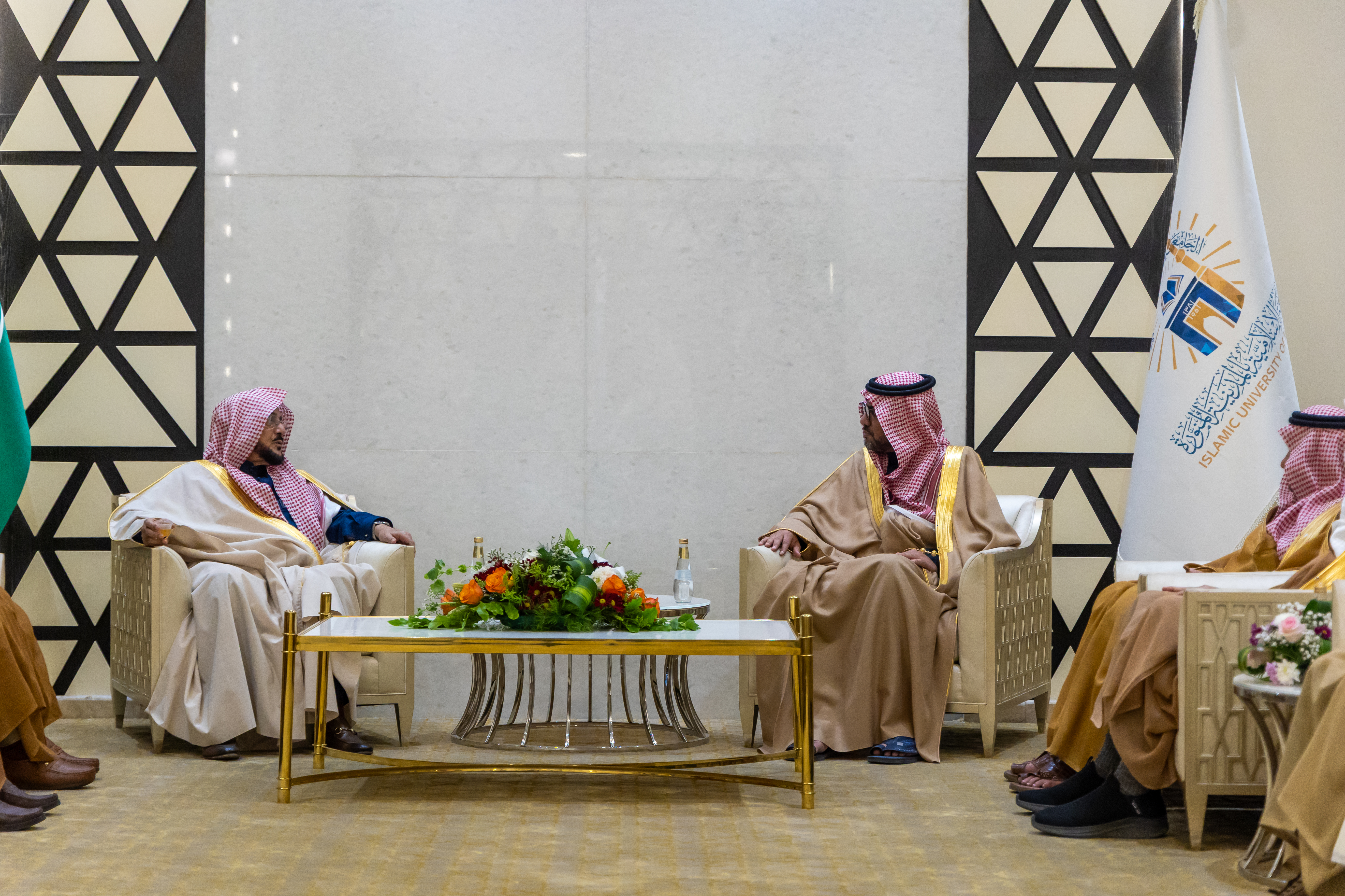 رئيس الجامعة الإسلامية يستقبل وزير الشؤون الإسلامية والدعوة والإرشاد